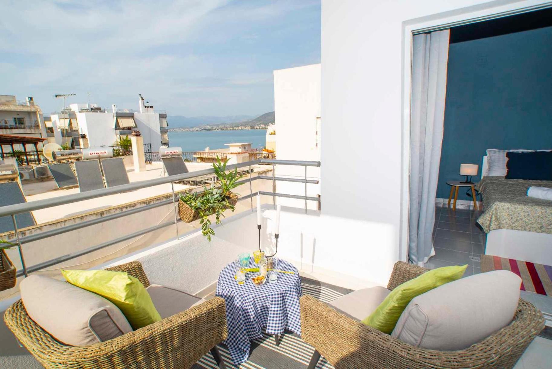 Top Floor Apartment In Chalkida Exterior photo